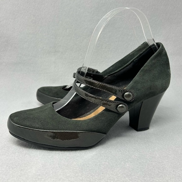 Clarks Women's Diamond Sparkle Mary Jane Pump Size 8 Block Heel Gray Suede Shoe - Picture 1 of 12